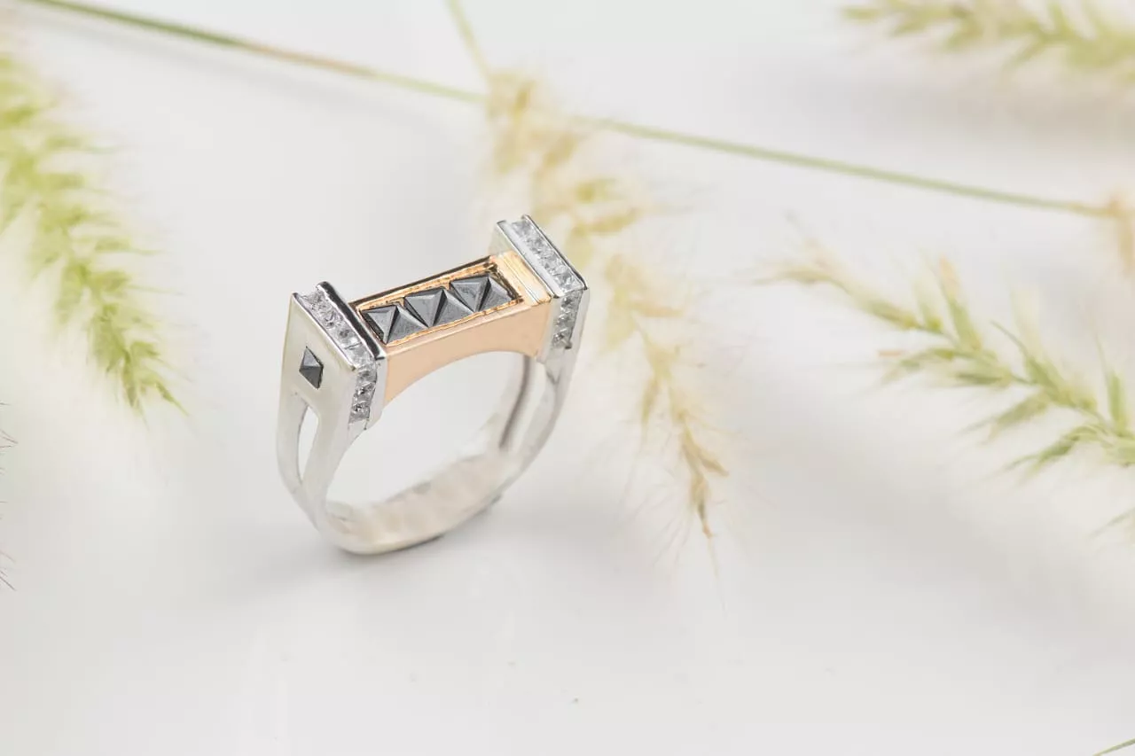 Rnule Ring