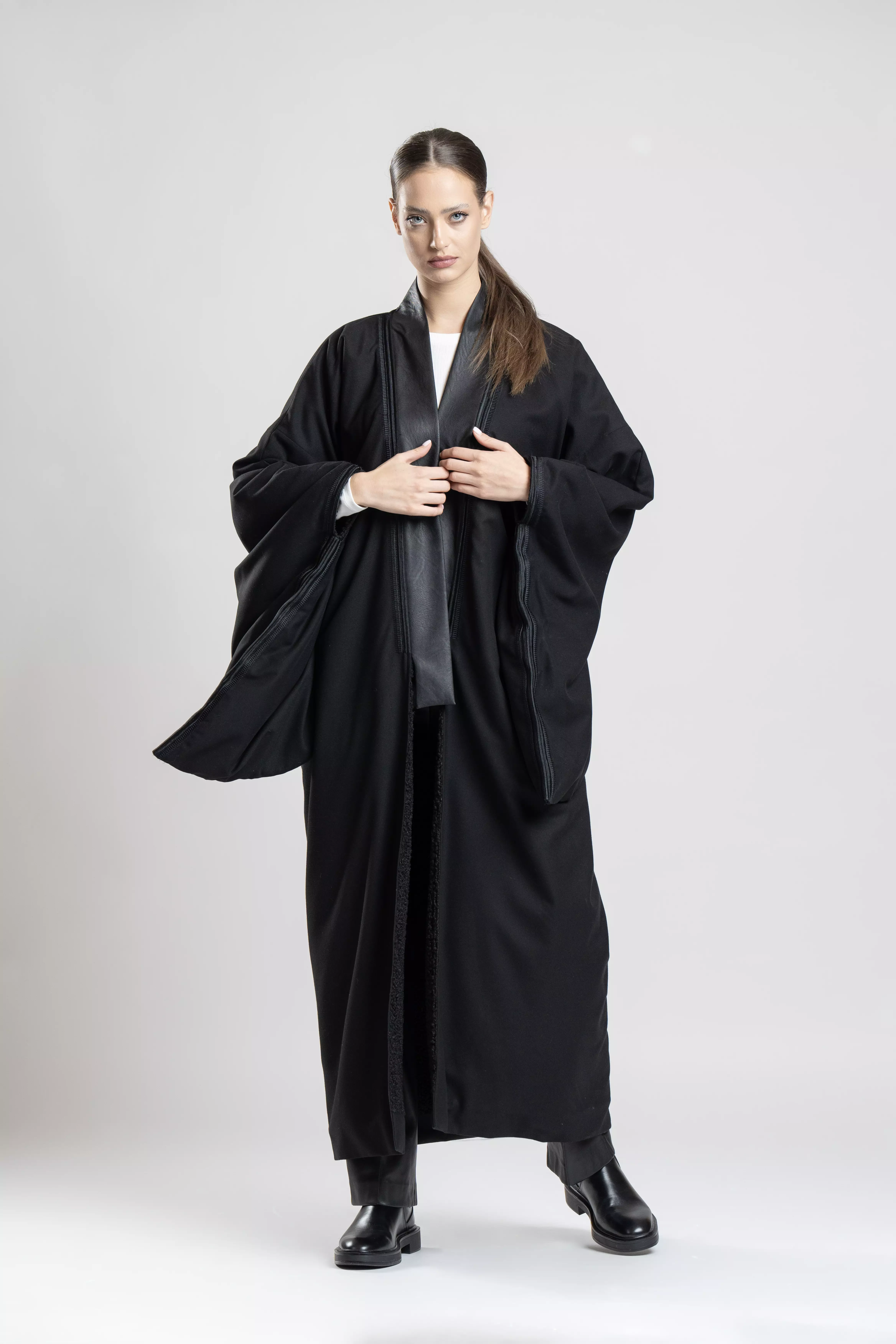 Women's Farwa